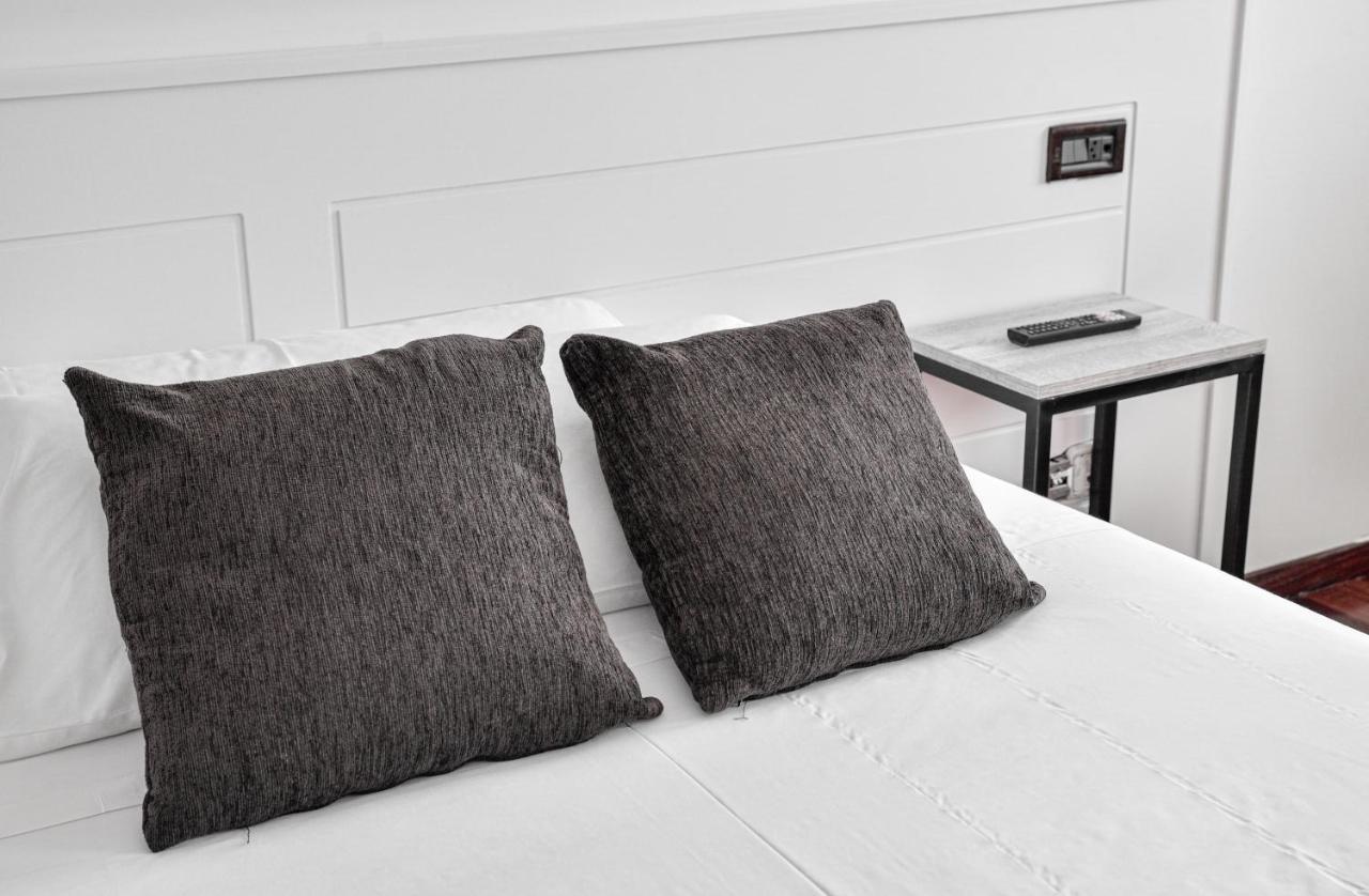 Hotel Chips Ferrol Нарон Экстерьер фото