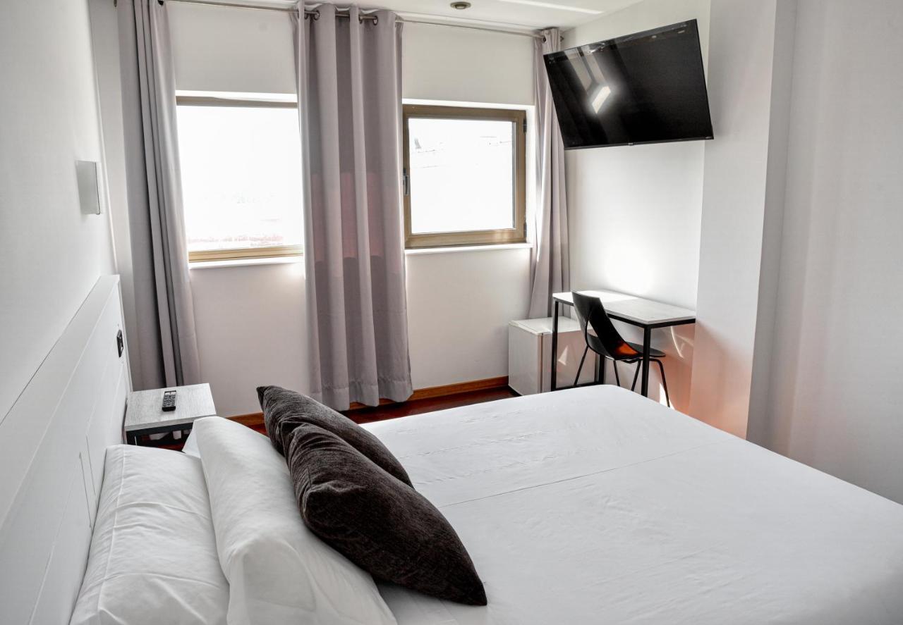 Hotel Chips Ferrol Нарон Экстерьер фото