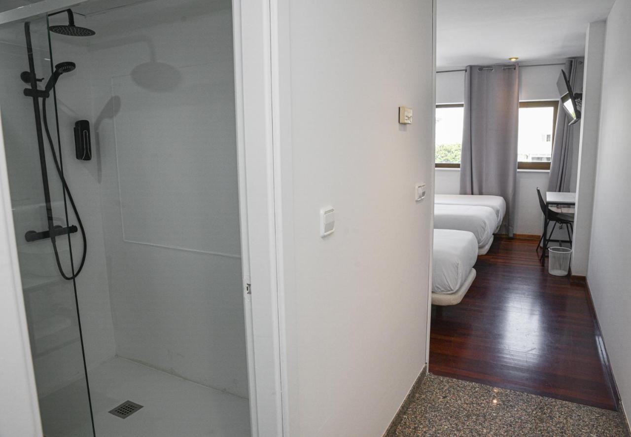 Hotel Chips Ferrol Нарон Экстерьер фото