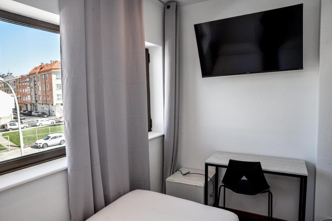 Hotel Chips Ferrol Нарон Экстерьер фото