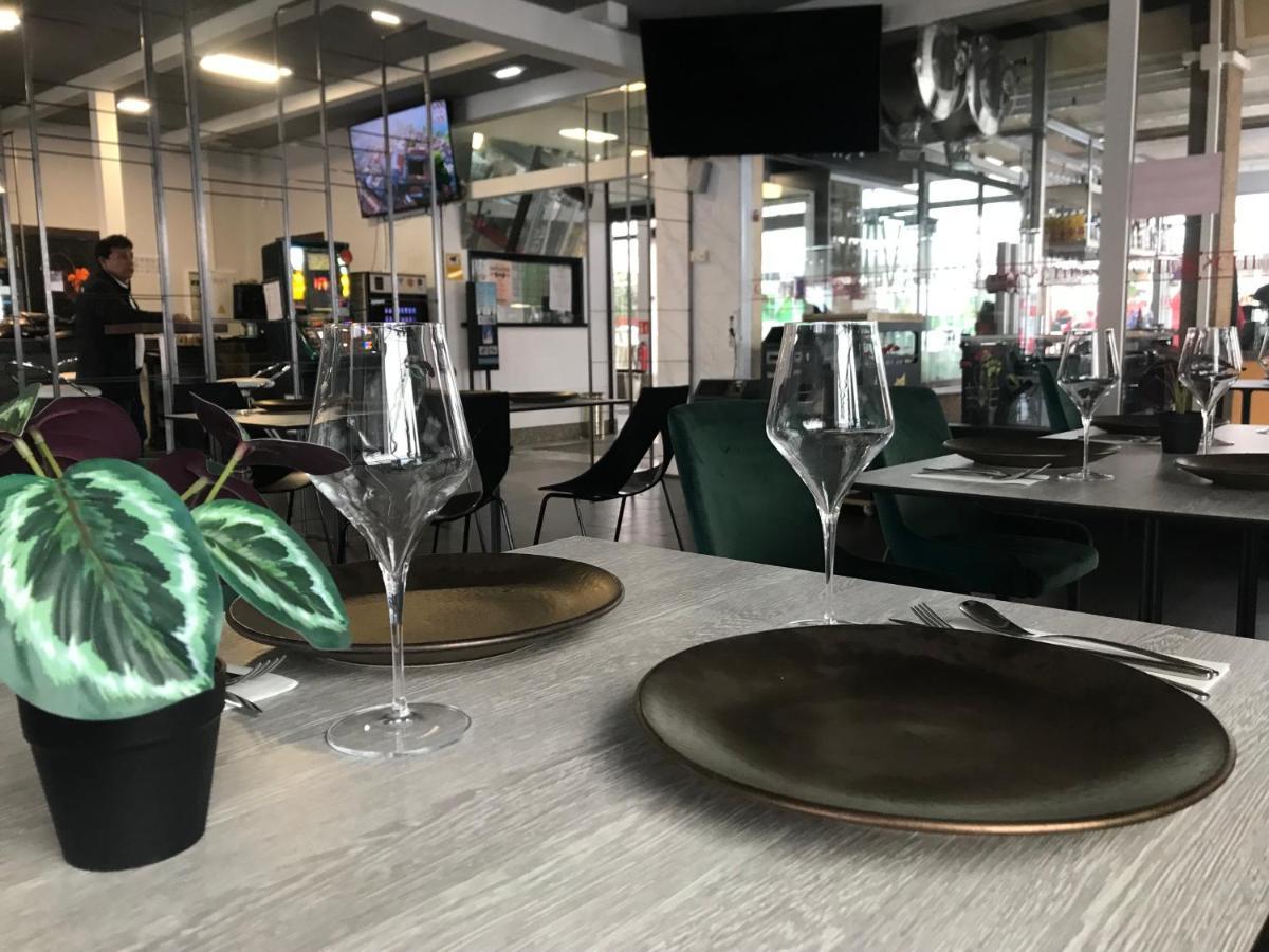 Hotel Chips Ferrol Нарон Экстерьер фото